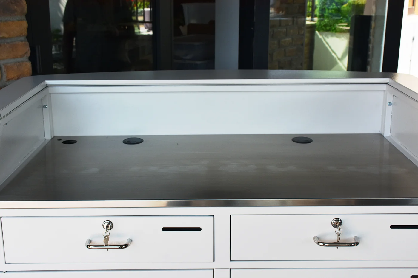 Team Hostess Stand | Brazilian Grey Laminate | Curved Counter